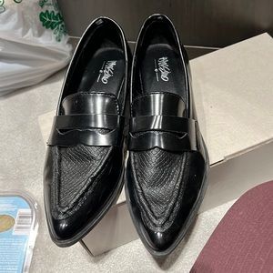 Massimo Pointed Toe Flats